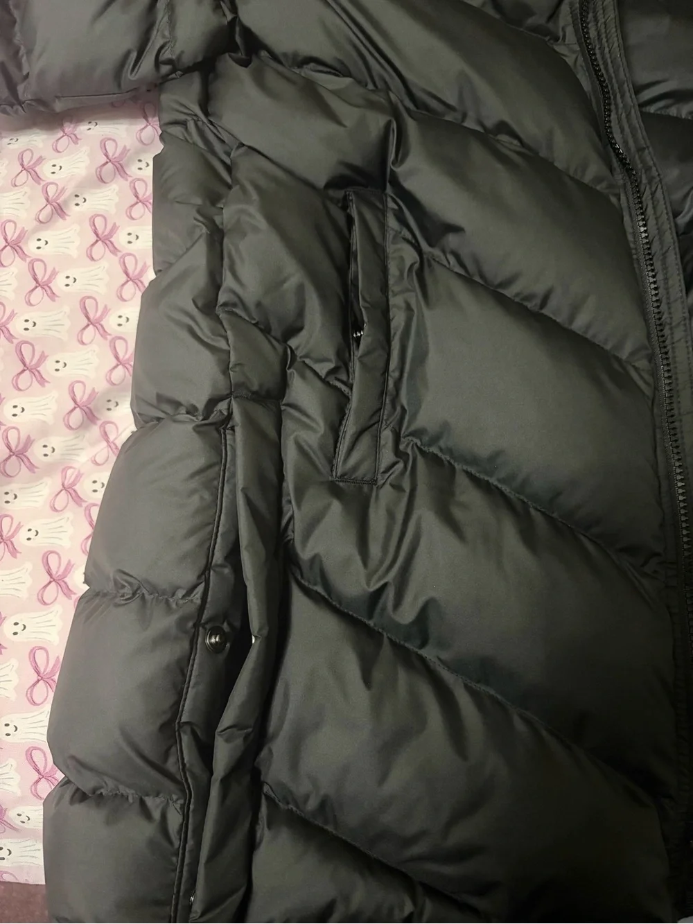 Nike Women's Black Quilted Puffer Jacket with Hood
